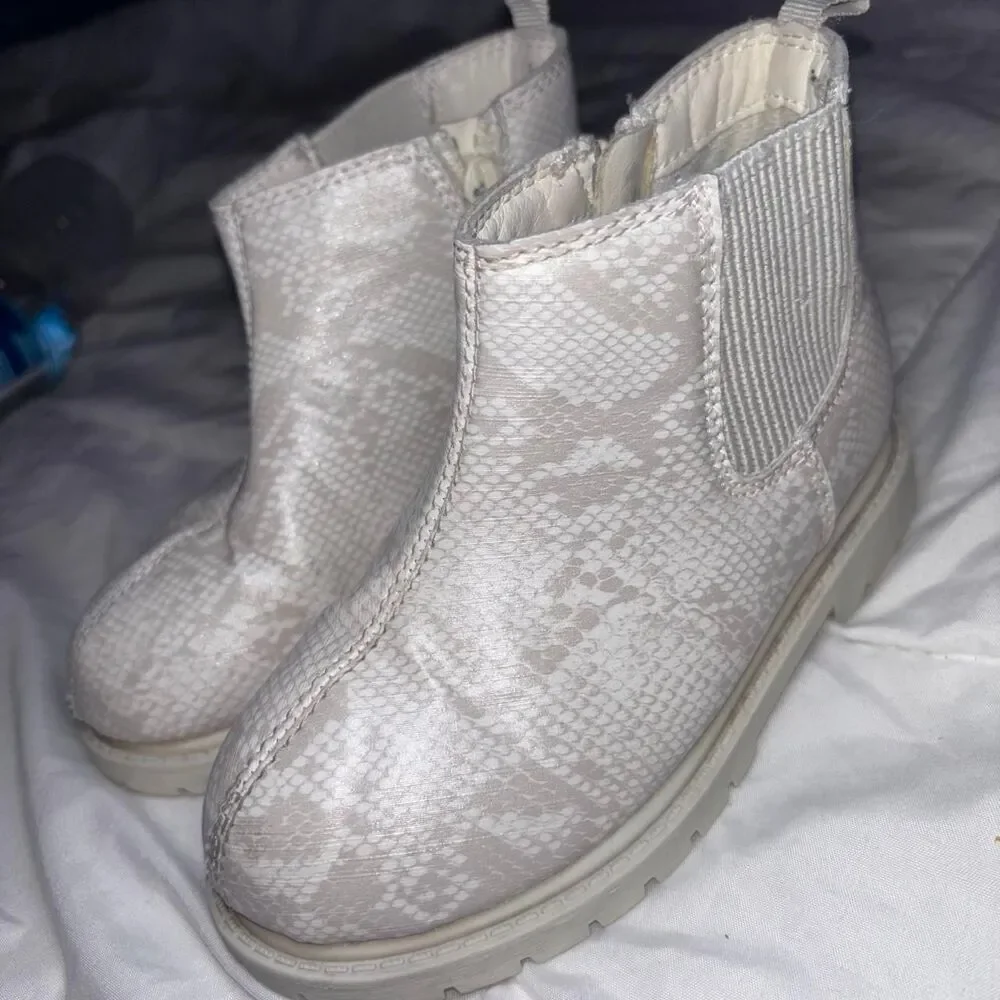 Carters toddler girl’s